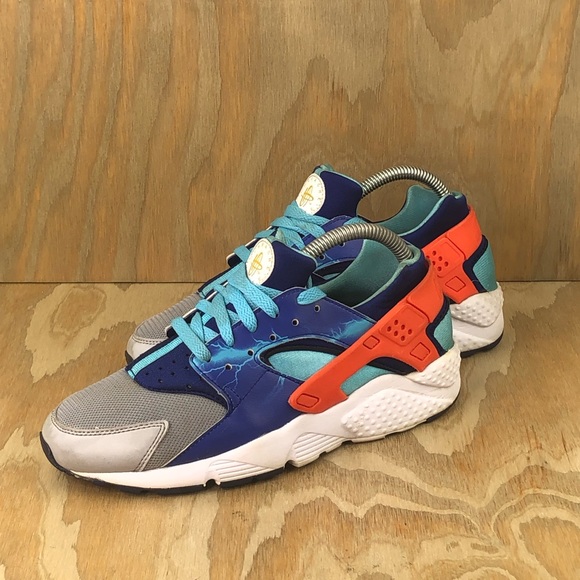 nike air huarache lightning